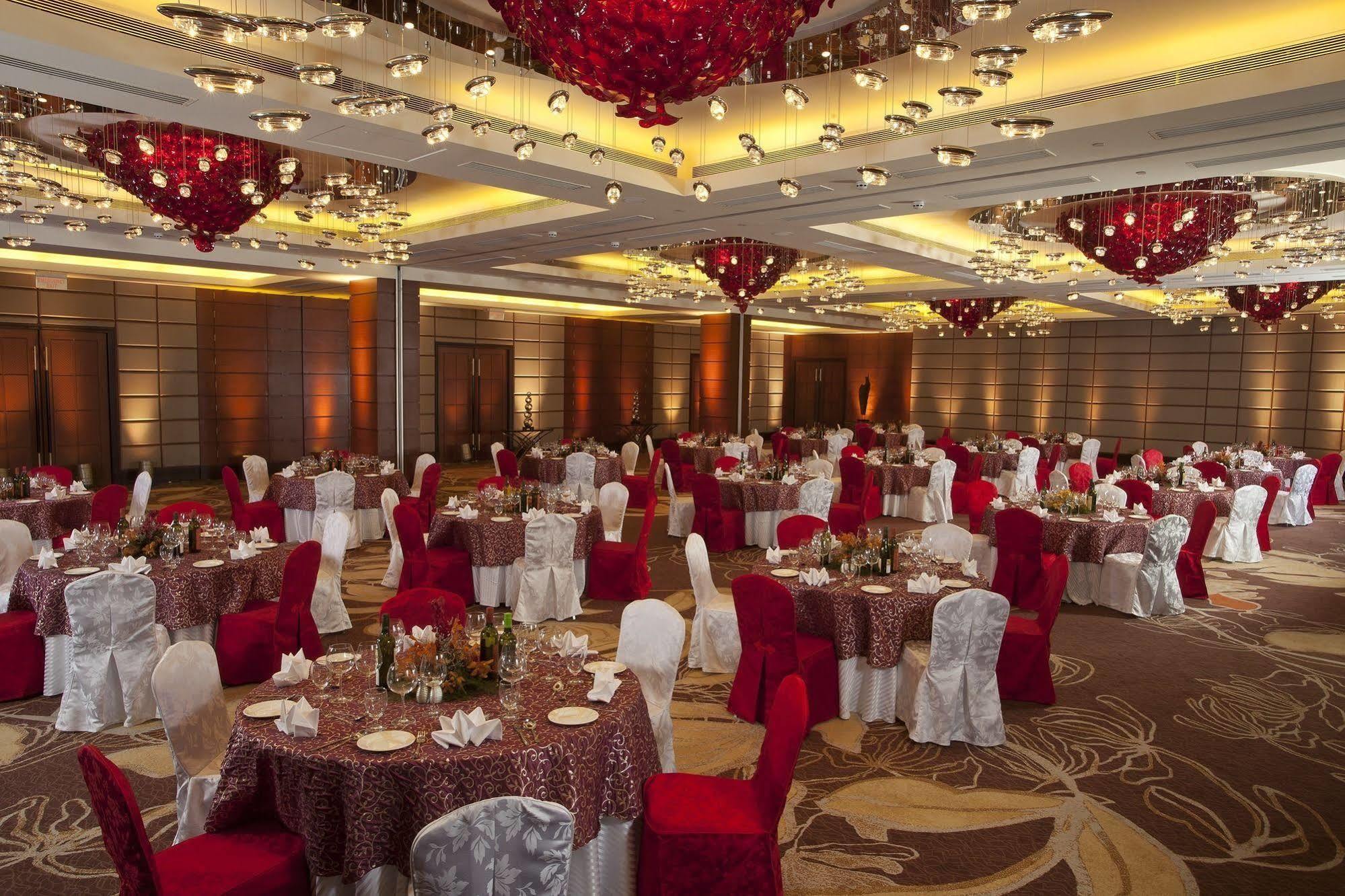Radisson Blu Hotel, Nagpur Esterno foto