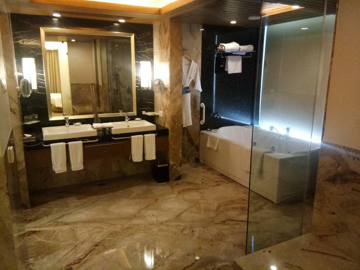Radisson Blu Hotel, Nagpur Esterno foto